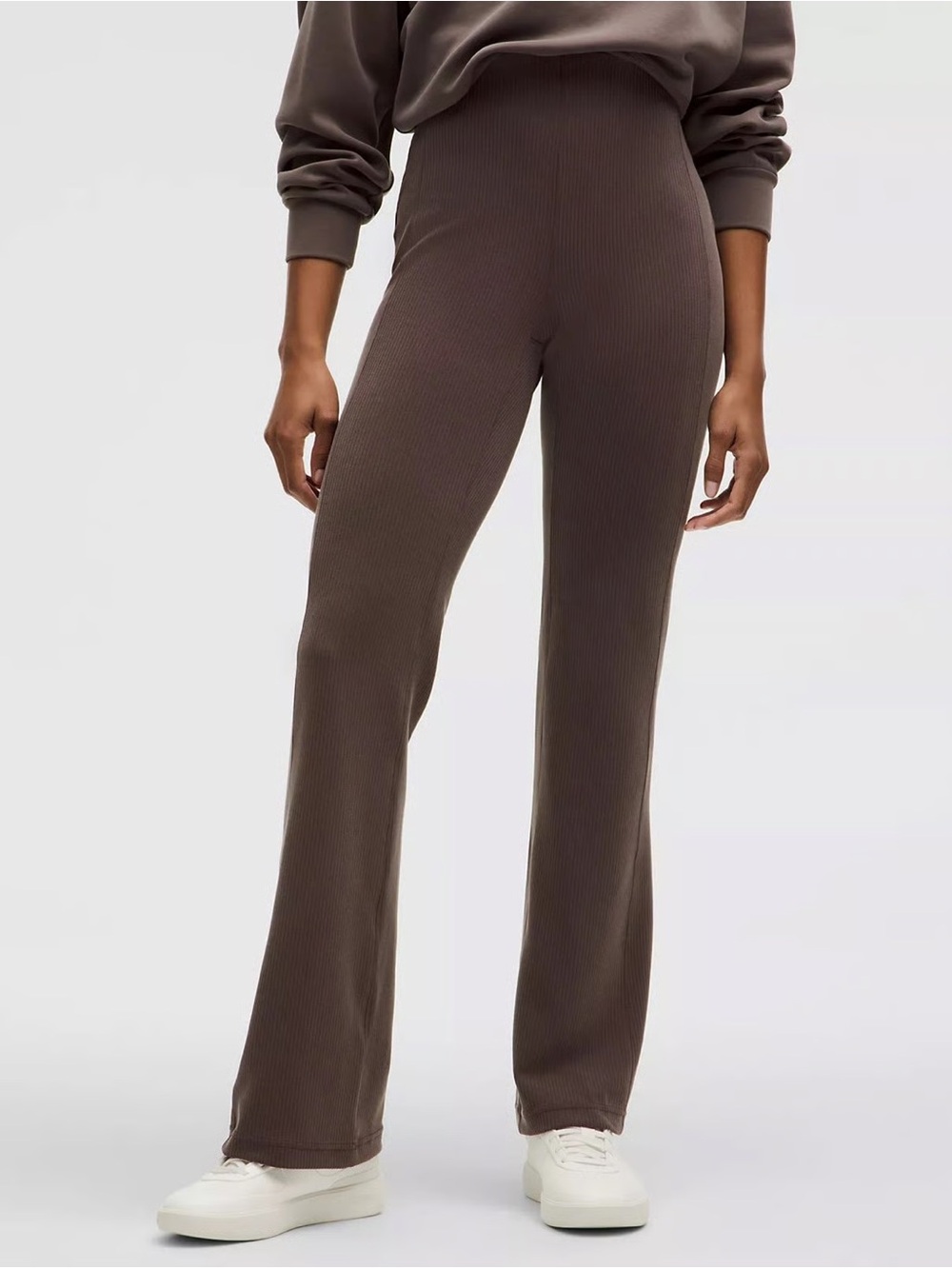 Lululemon ribbed softstream flared pant / Size 6
